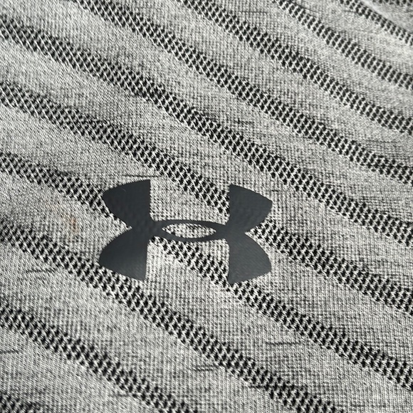 Men’s Under Armour Fitted The Seamless Tee - Picture 4 of 10